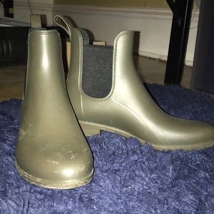 Pine green ankle rain boots